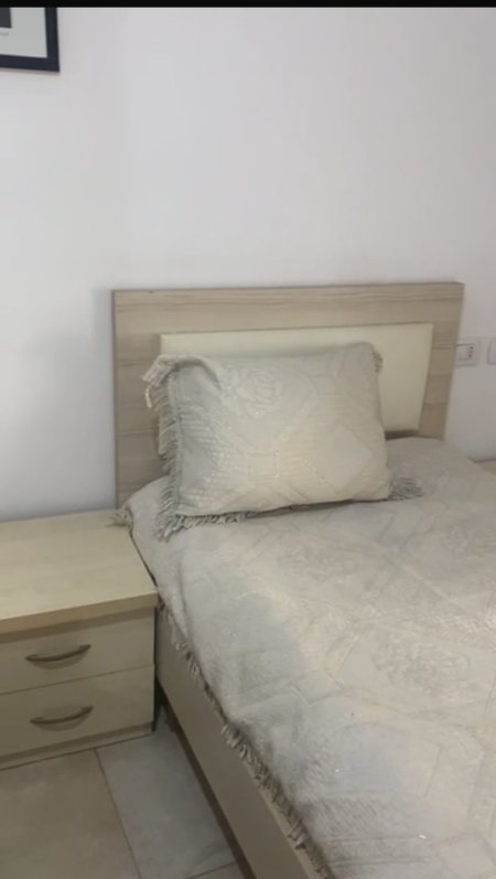 Tirane, jepet me qera apartament 1+1+Ballkon Kati 2, 75 m² 400 € (Pasticeri Nela 6 ,Yzberisht)