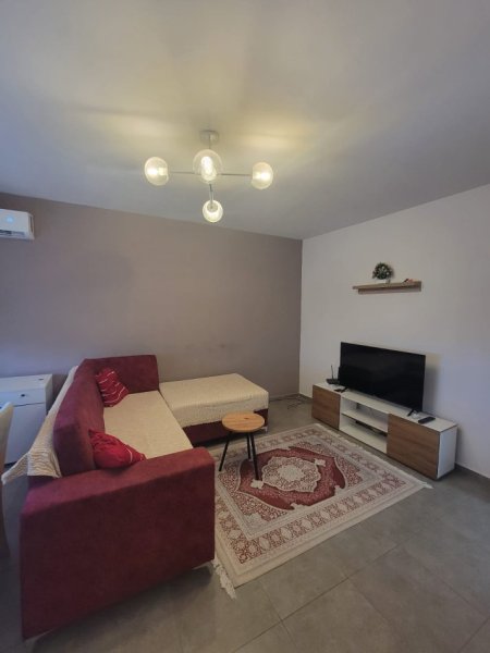 Jepet me qera apartament 1+1 – Tek Spitalet  450 €