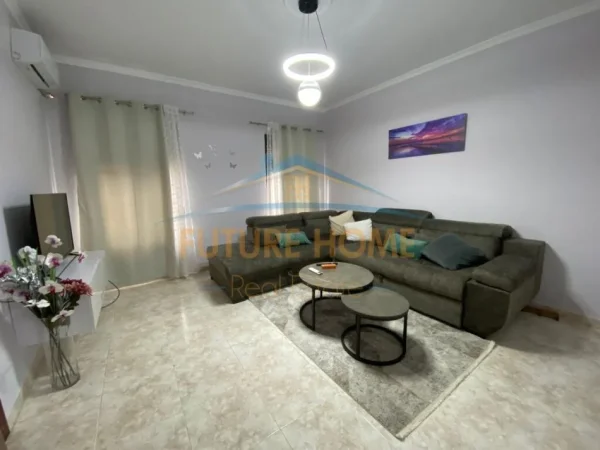Tirane, jepet me qera apartament 2+1+2 Kati 4, 109 m² 1.000 €