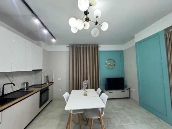 Tirane, jepet me qera apartament 1+1+Ballkon Kati 3, 70 m² 750 € (Kompleksi Olimpiku)