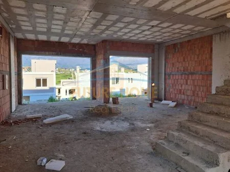 Tirane, shitet Vile 3 Katshe Kati 0, 374 m² 550.000 € (Sauk, Olive Residence)