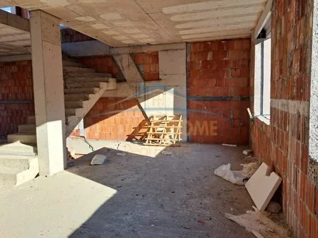 Tirane, shitet Vile 3 Katshe Kati 0, 374 m² 550.000 € (Sauk, Olive Residence)