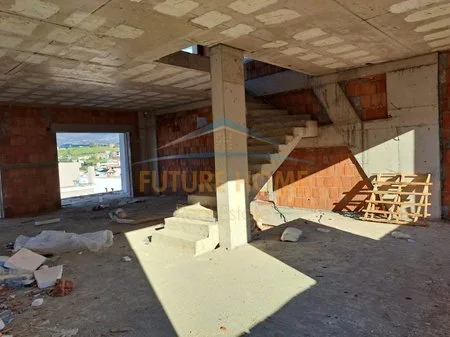 Tirane, shitet Vile 3 Katshe Kati 0, 374 m² 550.000 € (Sauk, Olive Residence)