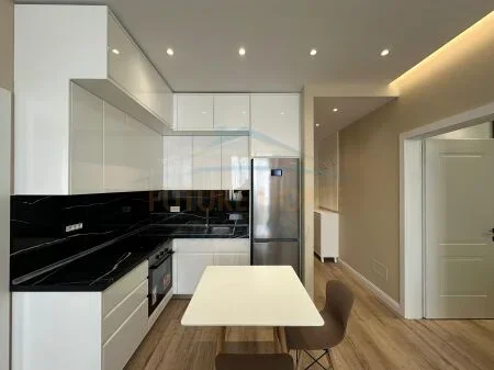 Tirane, jepet me qera apartament 2+1 Kati 6, 81 m² 600 € 