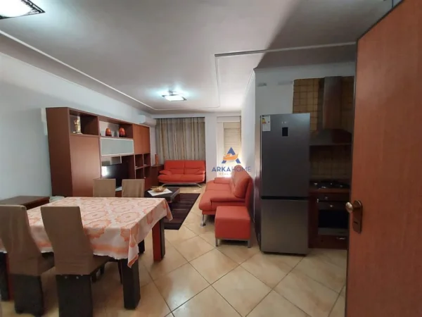 Tirane, jepet me qera apartament 1+1+Ballkon Kati 3, 74 m² 550 € (KOMPLEKSI DELIJORGJI)
