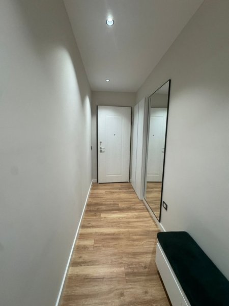 Tirane, jepet me qera apartament 1+1+Aneks+Ballkon Kati 5, 78 m² 1.000 € (Rruga Kavajes)