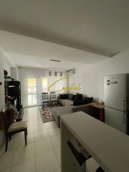 Tirane, shitet apartament 1+1 Kati 4, 63 m² 102.000 € (YZBERISHT)