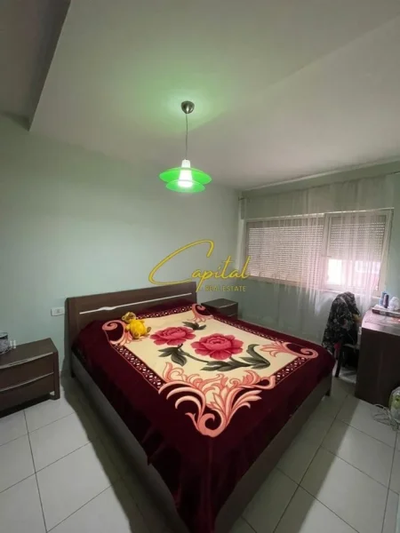Tirane, shitet apartament 1+1 Kati 4, 63 m² 102.000 € (YZBERISHT)