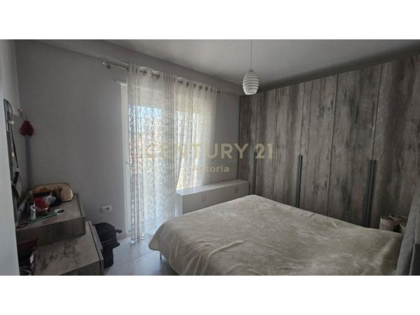 Tirane, jepet me qera apartament 2+1 Kati 4, 116 m² 500 € (Kinostudio)