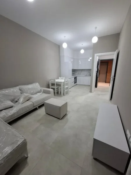 Tirane, jepet me qera apartament 1+1 Kati 6, 60 m² 600 € (Pallati me Shigjeta)