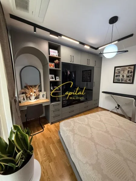 Tirane, shitet apartament 2+1 Kati 5, 140 m² 650.000 € (KOMPLEKSI LAKE VIEW)