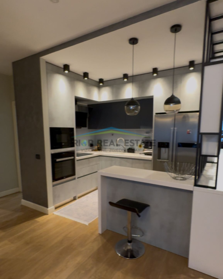 Tirane, shitet apartament 2+1+Ballkon Kati 4, 80 m² 211.000 € (Kopshti Botanik)