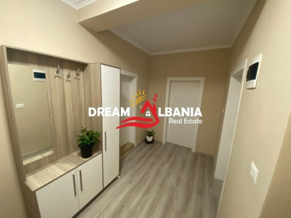 Tirane, jepet me qera apartament 1+1 Kati 5, 70 m² 550 € (tek Komuna e Parisit prane Kika 2)