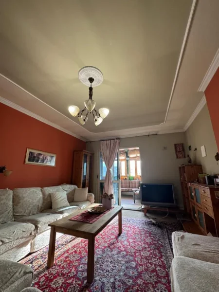 Tirane, shitet apartament , 118 m² 140.000 € (Fresk)