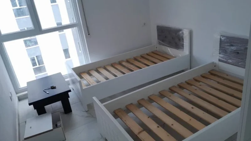Tirane, jepet me qera apartament 2+1 Kati 4, 85 m² 500 € (univers city)