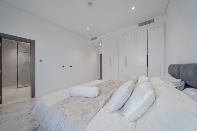 Tirane, jepet me qera apartament 2+1 Kati 5, 150 m² 1.500 € (PORCELAN)