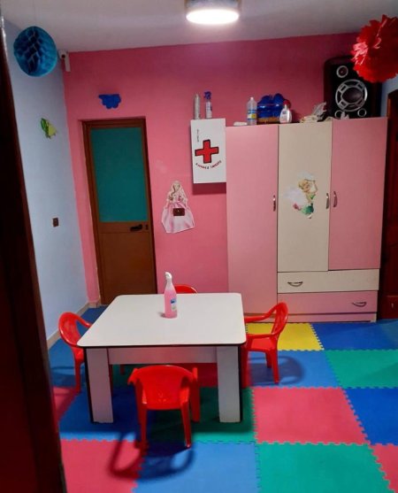 Tirane, jepet me qera ambjent biznesi Kati 0, 200 m² 1.000 € (YZBERISHT)