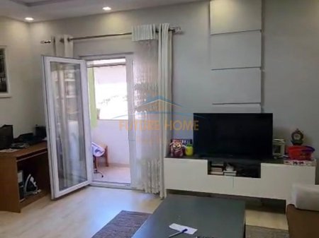 Tirane, shitet apartament 2+1+Ballkon Kati 2, 85.000 m² 139.000 € (5 Maji)
