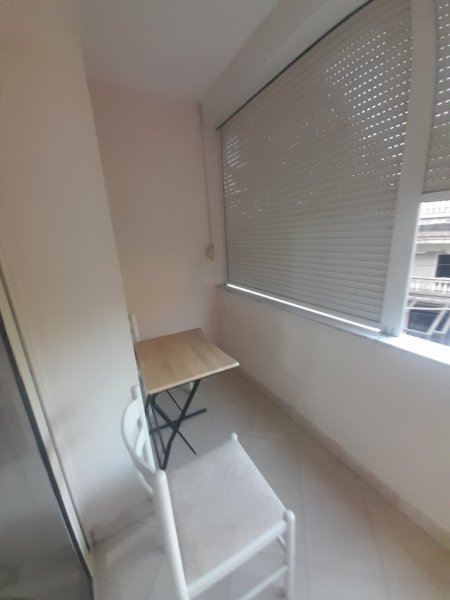 Tirane, jepet me qera apartament 1+1 Kati 3, 65 m² 400 € (Pas Ambasadës Amerikane)