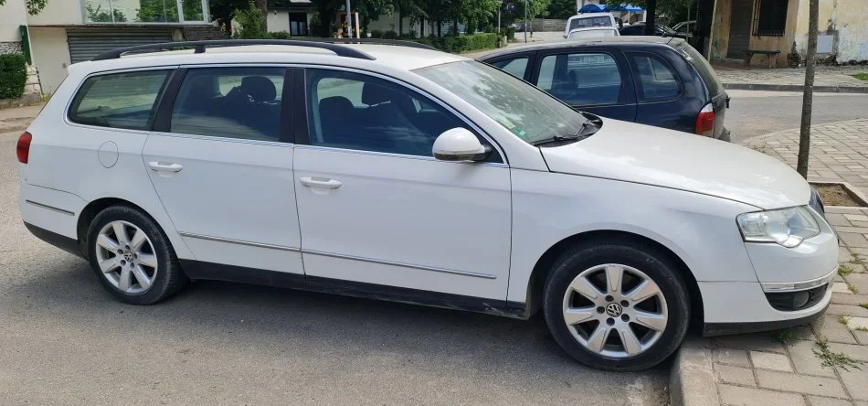 Librazhd, shitet makine VW passat Nafte, e bardhë manuale Kondicioner 3.200 €