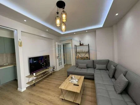 Tirane, jepet me qera apartament 2+1+2+Ballkon Kati 11, 90 m² 850 € (Rruga e Kavajes)