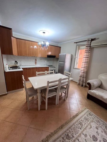 Tirane, ndarje qeraje apartament 2+1+Ballkon Kati 2, 85 m² 500 € (Rruga isuf elezi)
