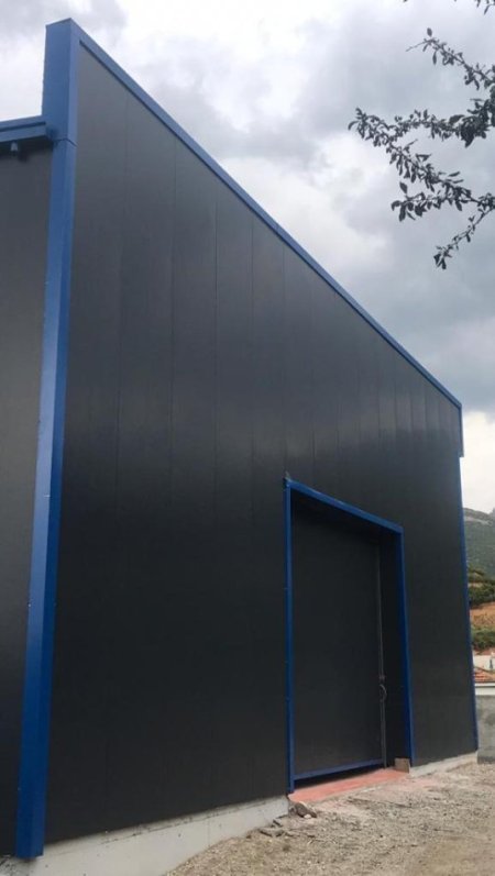 Tirane, jepet me qera magazine , 300 m² 1.000 € (Tufine)