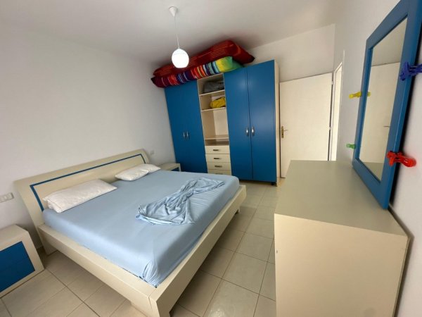 Durres, jepet me qera apartament 2+1+Ballkon Kati 4, 57 m² 50 € (Rruga Kristal Golem)