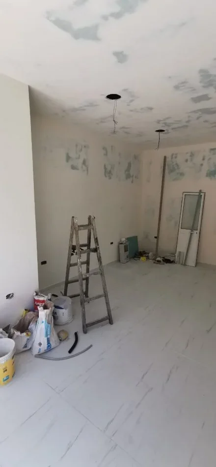 Tirane, jepet me qera zyre Kati 1, 40 m² 500 € 