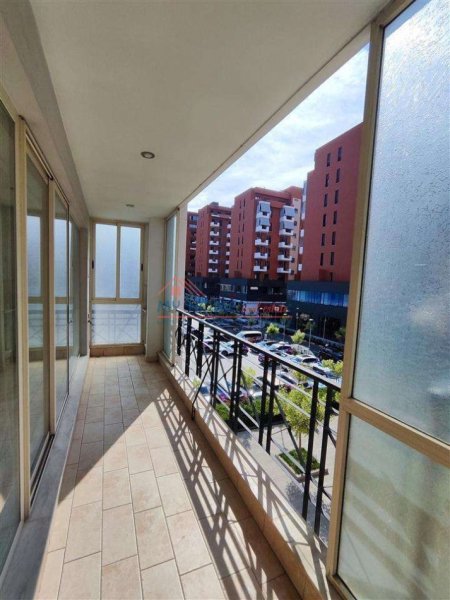 Tirane, jepet me qera apartament 2+1+Ballkon Kati 3, 80 m² 850 € (Rruga e Kavajes)