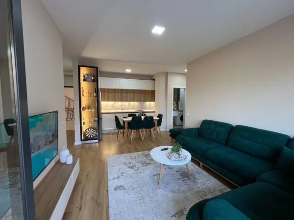 Tirane, shes apartament 2+1 Kati 2, 108 m² 275.000 € (Liqeni i thate)