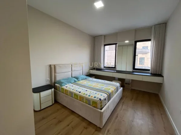 Tirane, shes apartament 2+1 Kati 2, 108 m² 275.000 € (Liqeni i thate)
