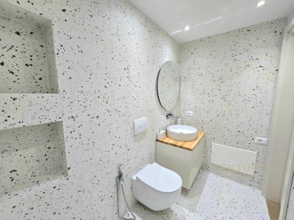 Tirane, shes apartament 1+1 Kati 1, 65 m² 110.000 € (Rruga e dibres)