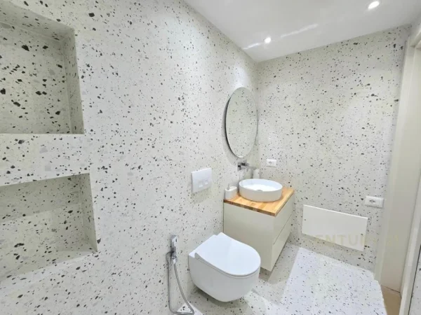 Tirane, shes apartament 1+1 Kati 1, 65 m² 110.000 € (Rruga e dibres)