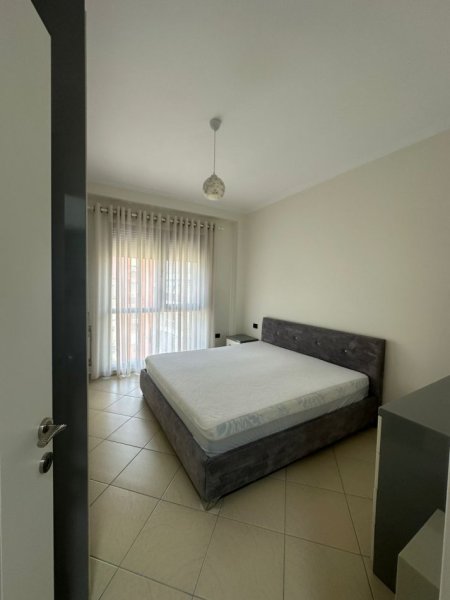 Tirane, jepet me qera apartament 2+1+Aneks+Ballkon Kati 5, 100 m² 1.000 € (Rruga e kosovareve 2+1+2)