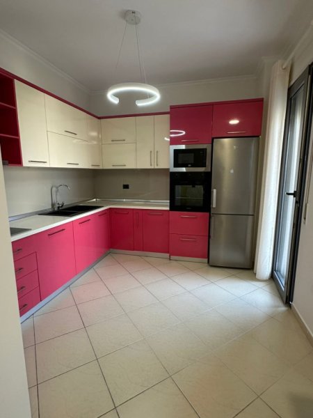 Tirane, jepet me qera apartament 2+1+Aneks+Ballkon Kati 5, 100 m² 1.000 € (Rruga e kosovareve 2+1+2)