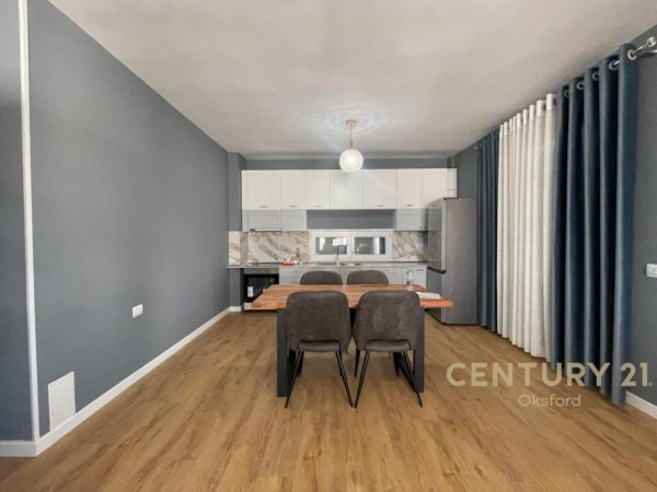 Tirane, jepet me qera apartament 2+1+Aneks+Ballkon Kati 2, 123 m² 900 € (Kopeshti Botanik)