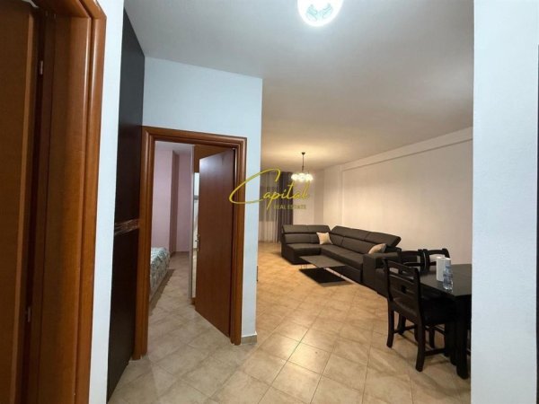 Tirane, jepet me qera apartament 1+1 Kati 1, 70 m² 390 € (YZBERISHT)