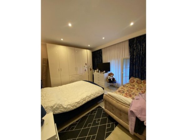 Tirane, shitet shtepi 2+1 Kati 0, 183 m² 200.000 € (Shkolla Vasil Shanto)