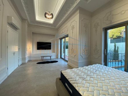 Tirane, jepet me qera Vile 2 Katshe Kati 0, 255 m² 2.500 € (Sauk)
