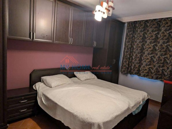 Tirane, jepet me qera apartament 1+1+Ballkon Kati 3, 70 m² 540 € (Rruga e Kavajes)