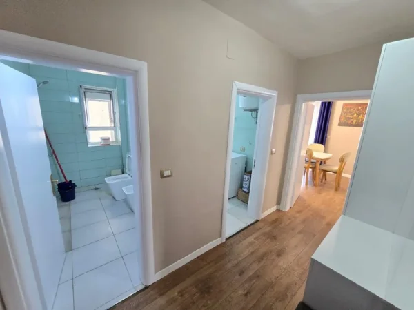 Durres, shitet apartament 2+1+Ballkon Kati 3, 92 m² 125.000 € (Prane Muzeumit Te Deshmoreve,Durres)