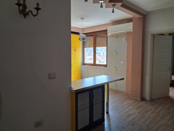 Tirane, jepet me qera apartament 1+1 Kati 6, 75 m² 610 € (Rruga Sulejman Pasha)