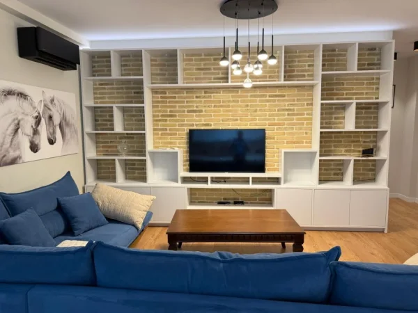 Tirane, shitet apartament 2+1+Aneks+Ballkon , 114 m² 158.000 € (fresku)