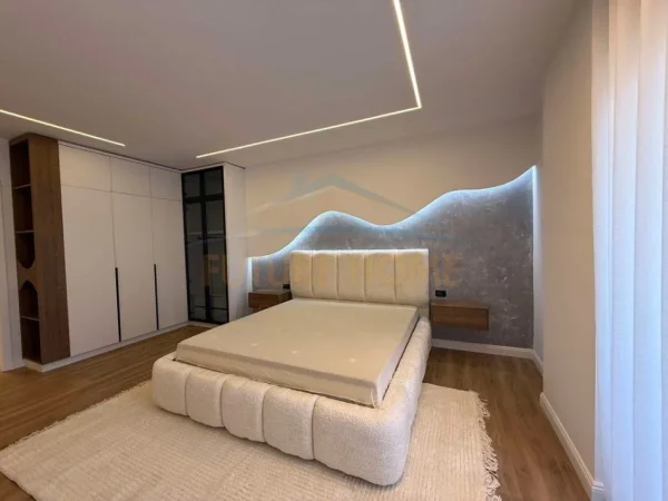 Tirane, shitet apartament 2+1 Kati 3, 110 m² 348.000 € (Rruga e Kosovareve)