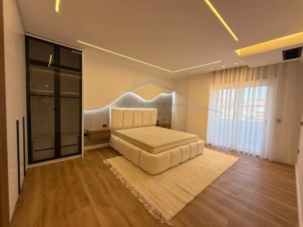 Tirane, shitet apartament 2+1 Kati 3, 110 m² 348.000 € (Rruga e Kosovareve)