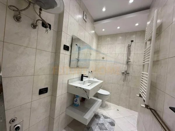 Tirane, shitet apartament 2+1 Kati 3, 110 m² 348.000 € (Rruga e Kosovareve)