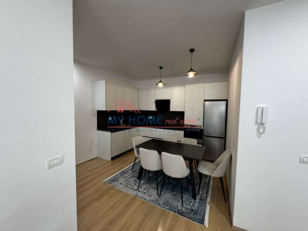 Tirane, jepet me qera apartament 2+1+Ballkon Kati 5, 100 m² 800 € (Don Bosko)