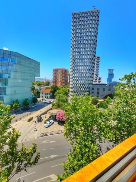 Tirane, jepet me qera apartament 2+1 Kati 3, 80 m² 600 € 