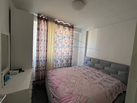 Tirane, jepet me qera apartament 1+1+Ballkon Kati 3, 63 m² 400 € 